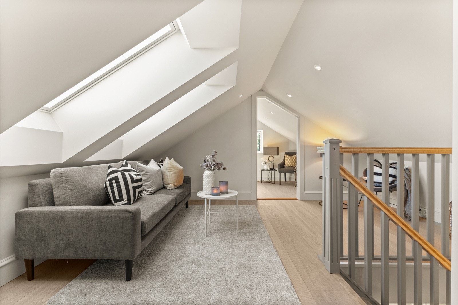 I husets toppetasje er det en flott loftstue. Galleribilde