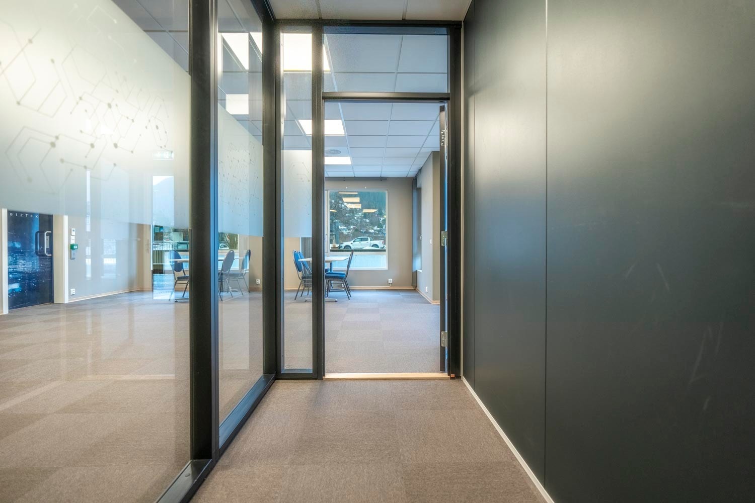 Stillesone med rom for oppbevaring eller gode møbler Galleribilde