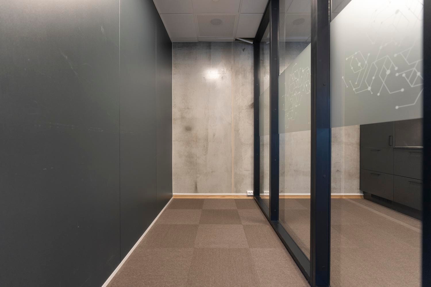 Stillesone med rom for oppbevaring eller gode møbler Galleribilde