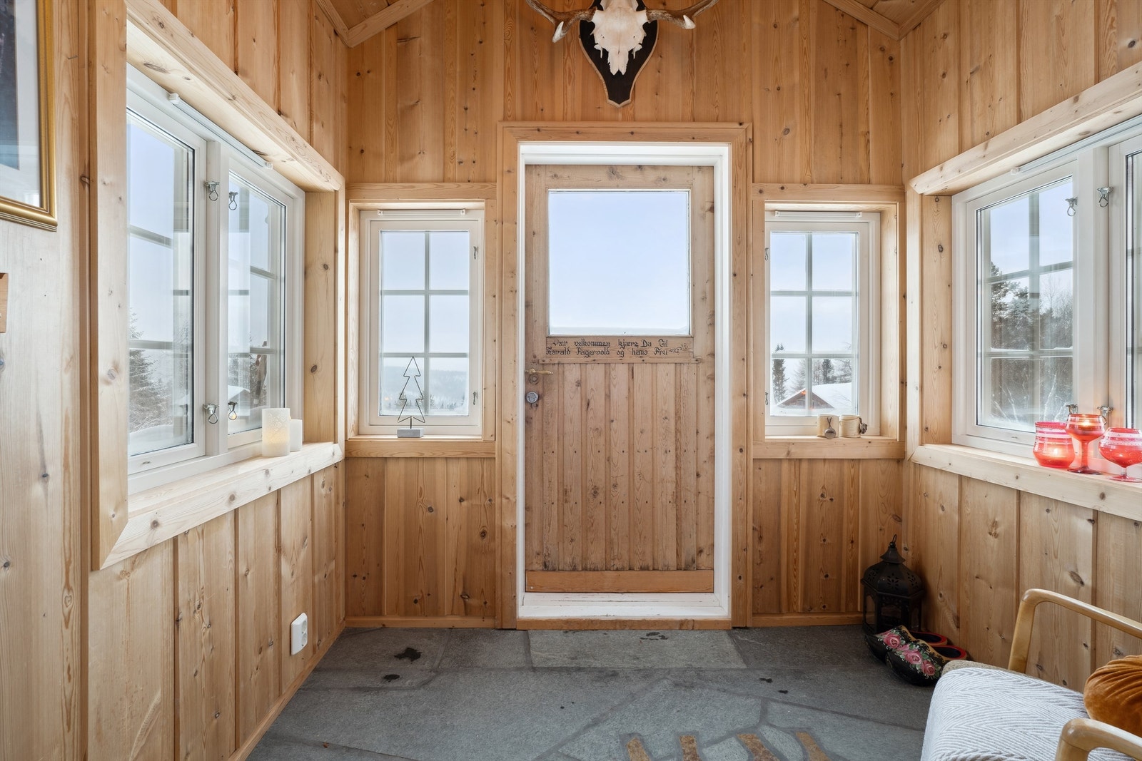 Gangen har gode solforhold fra morgen til kveld. Galleribilde