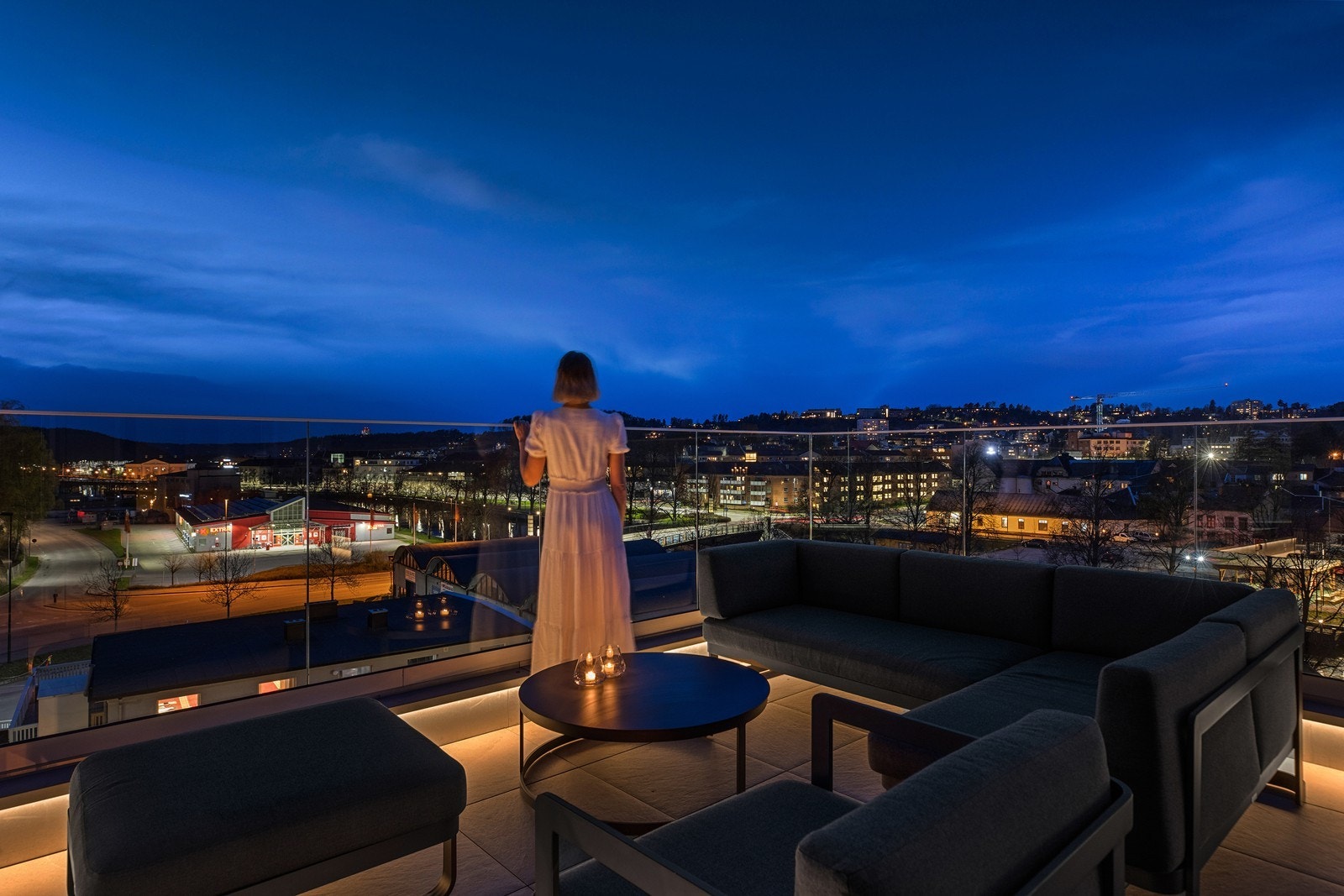 Fra terrassen har man vid utsikt over Halden sentrum Galleribilde