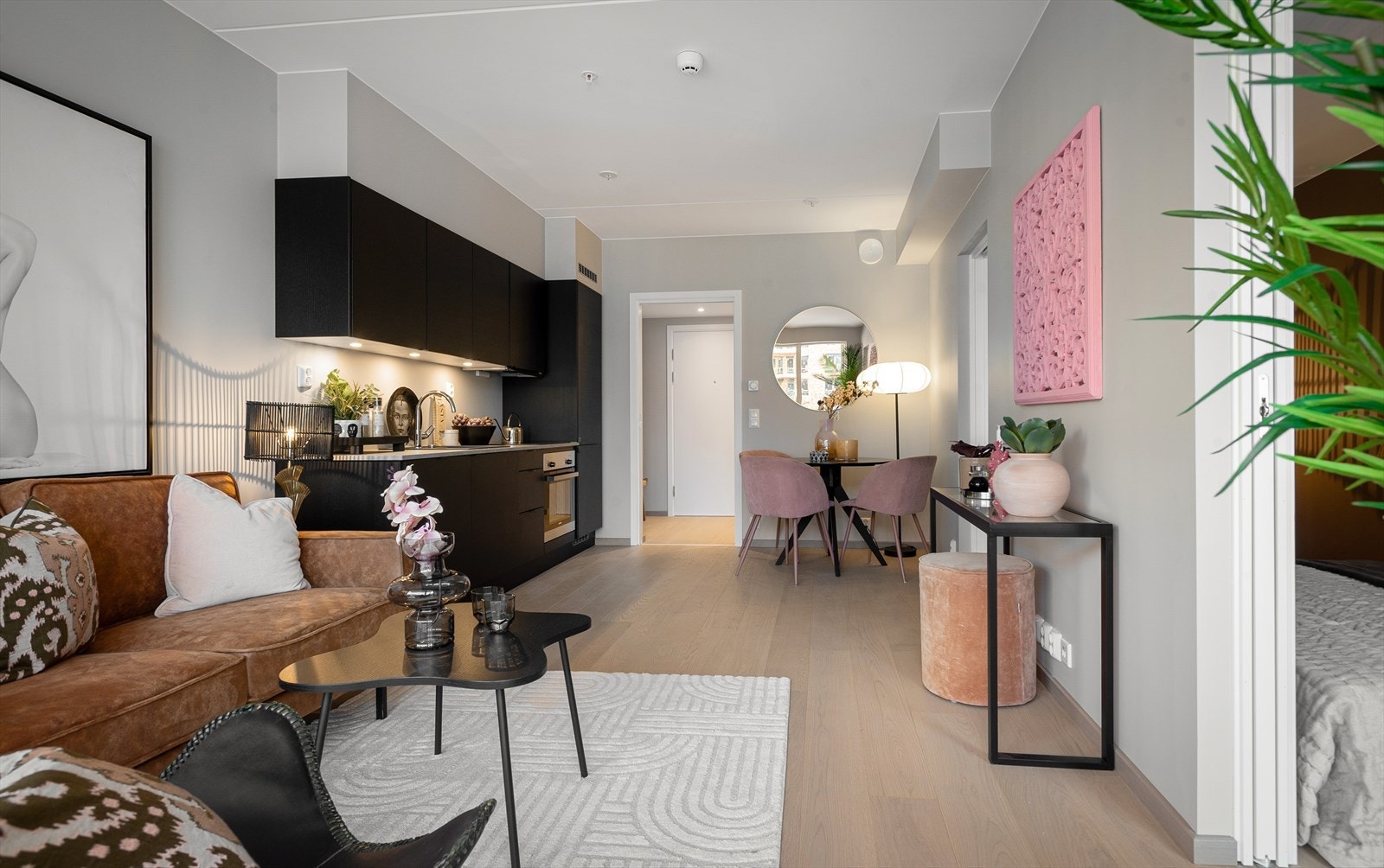 Lys enstavs parkett i alle rom utenom bad. Galleribilde