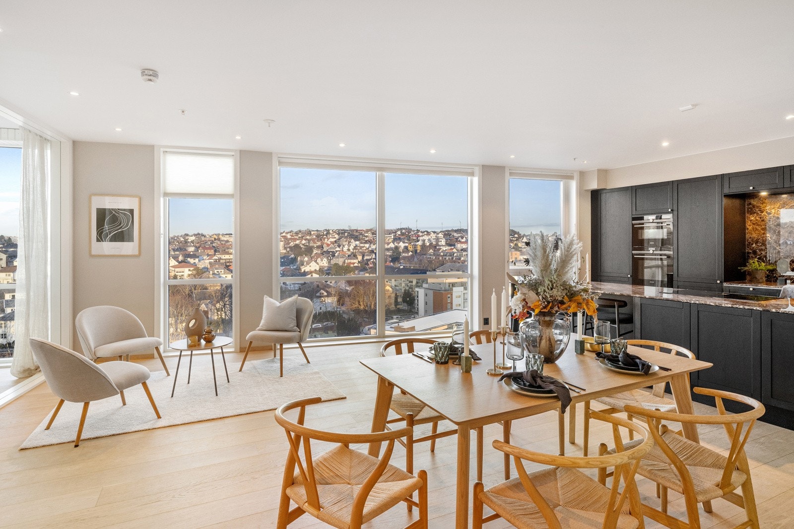 Én-stavs eikeparkett i oppholdsrom Galleribilde