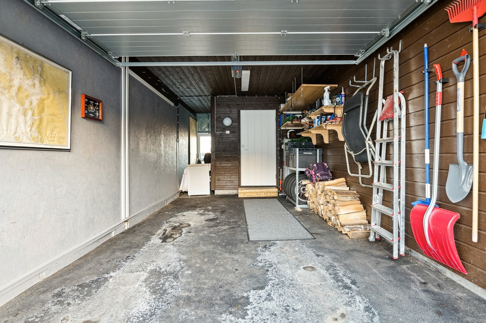 Garasje med bod. Galleribilde