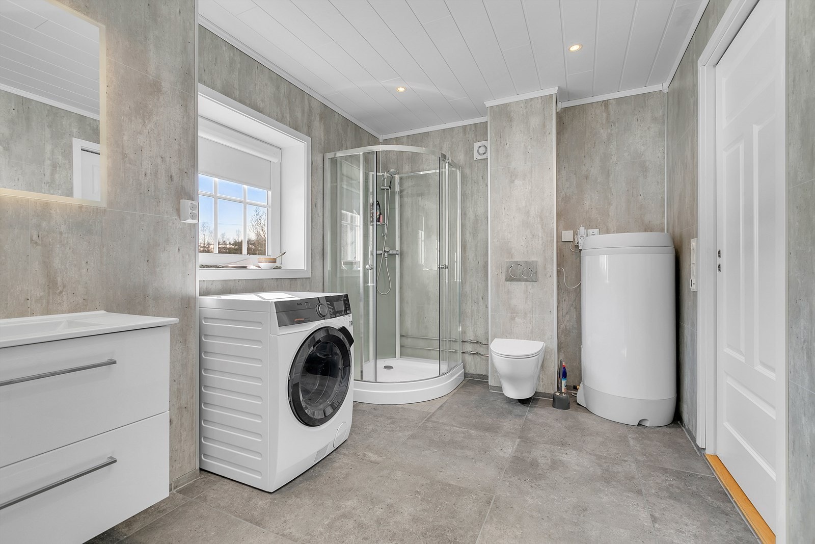 Garasje - 1etg - Bad_2.jpg Galleribilde