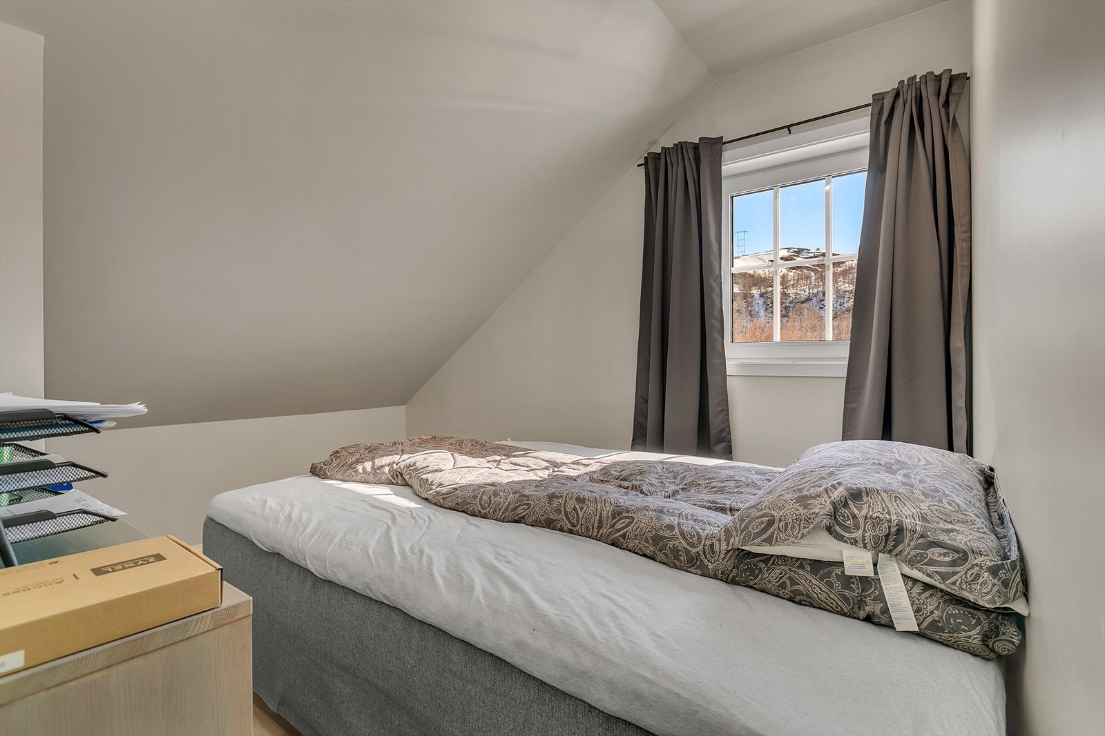 Garasje - 2etg - Soverom.jpg Galleribilde