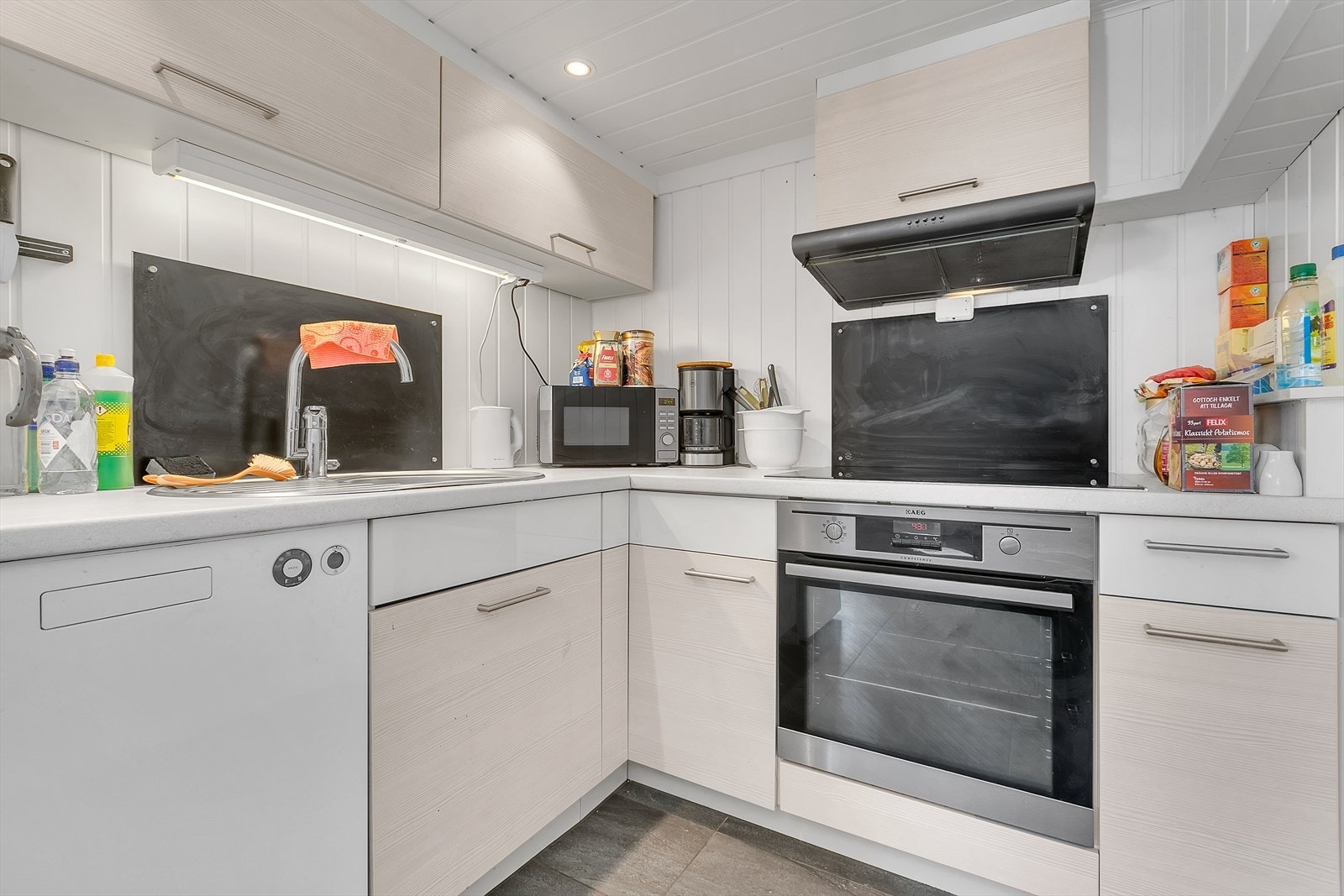Utleieleilighet - Underetasje - Kjøkken_1.jpg Galleribilde