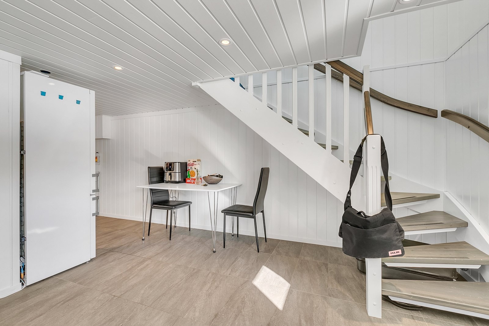 Utleieleilighet - Underetasje - Kjøkken_3.jpg Galleribilde