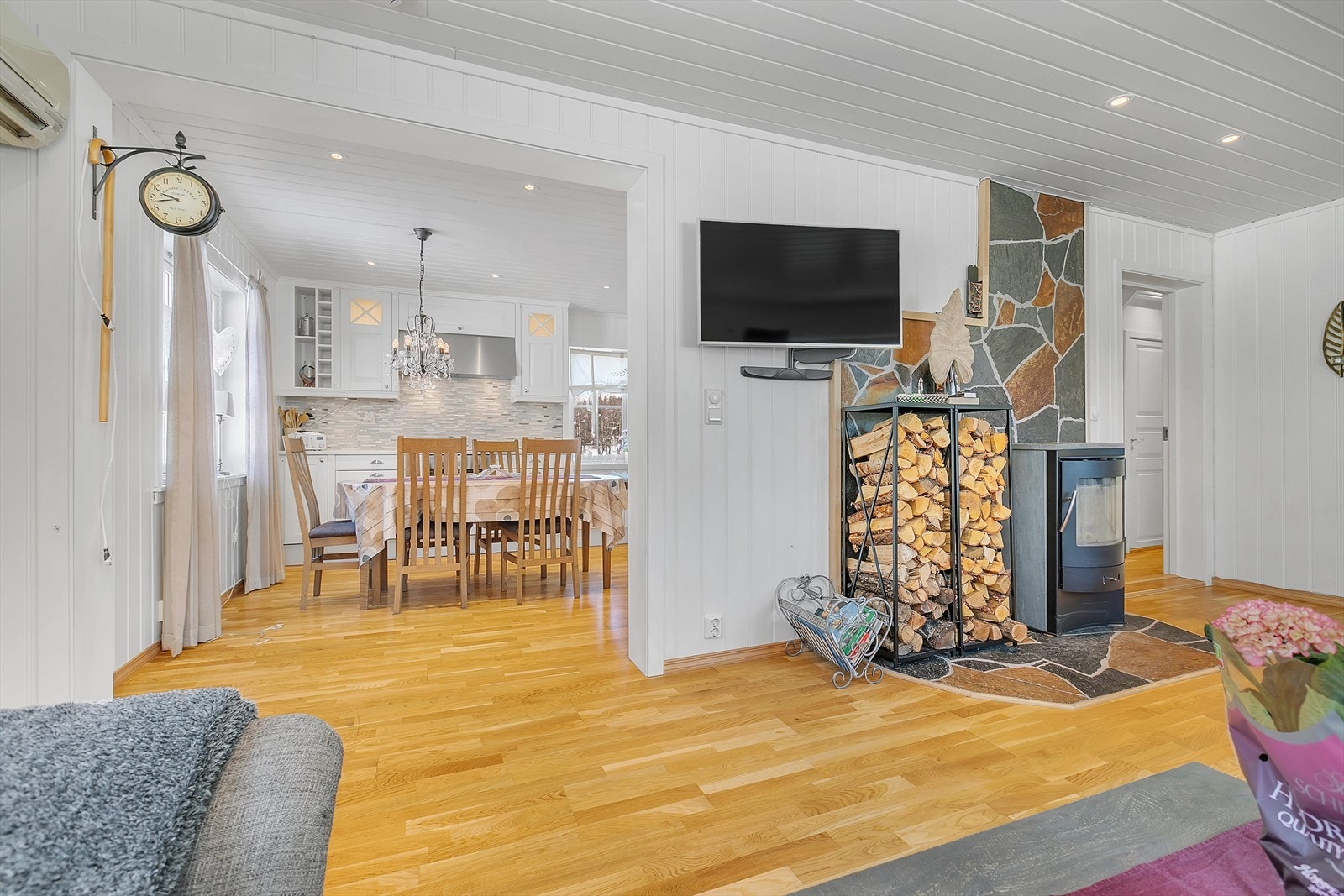 Hovedleilighet - 1etg - Stue_05.jpg Galleribilde