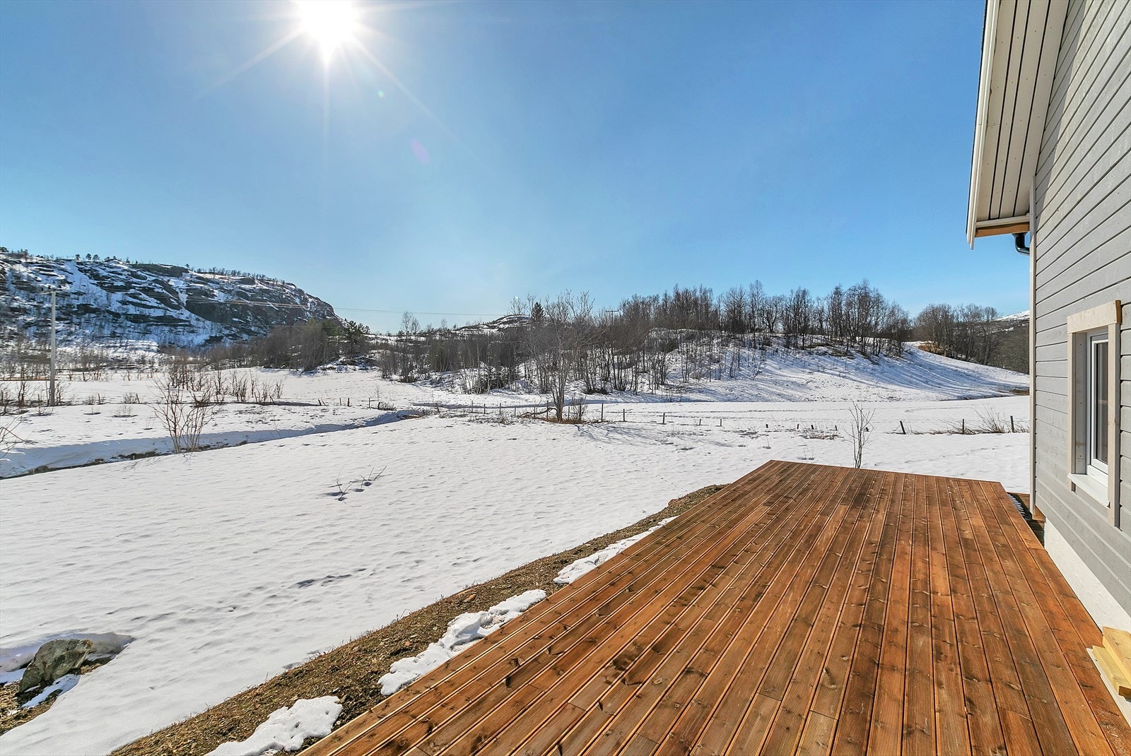 _Utendørs_Garasje_Terrasse_2.jpg Galleribilde