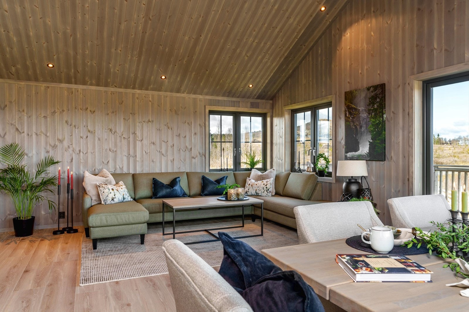 Gled deg til å senke skuldrene i ditt eget moderne og velutstyrte "fjellrede"! Galleribilde