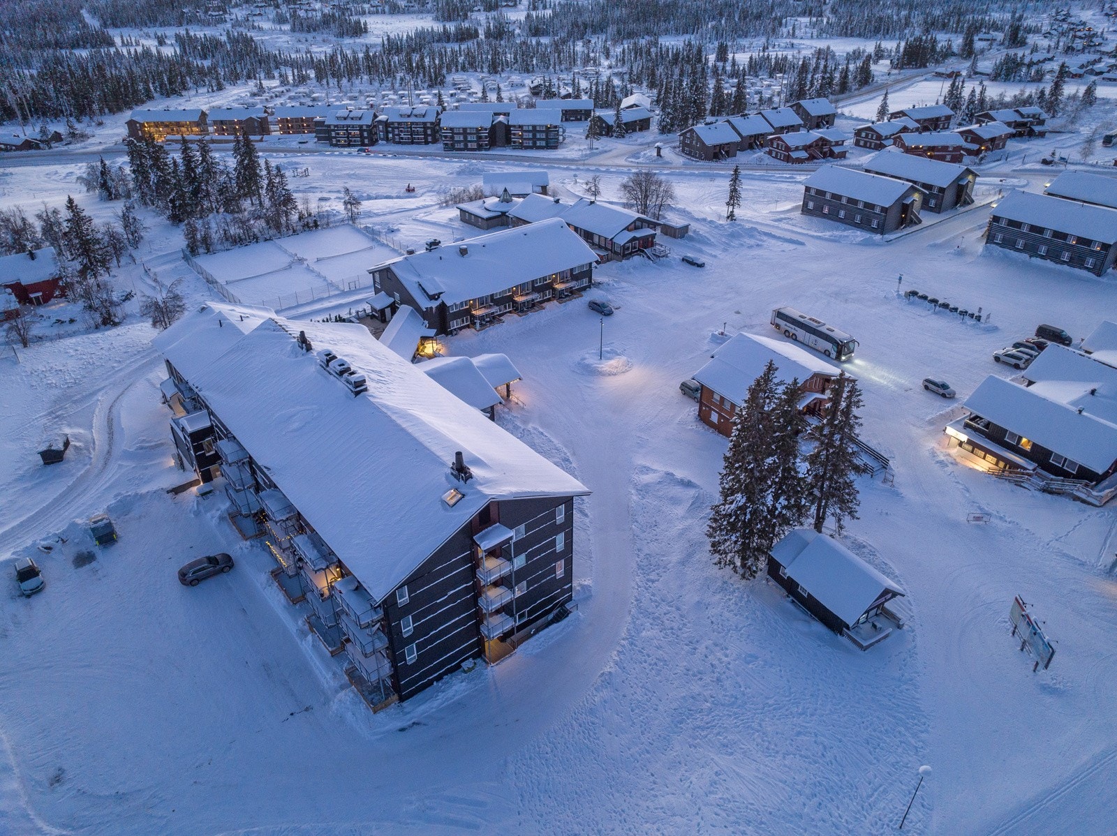 Fra Høyfjellstunet er det gangavstand til alt av fasiliteter på Skeikampen Galleribilde