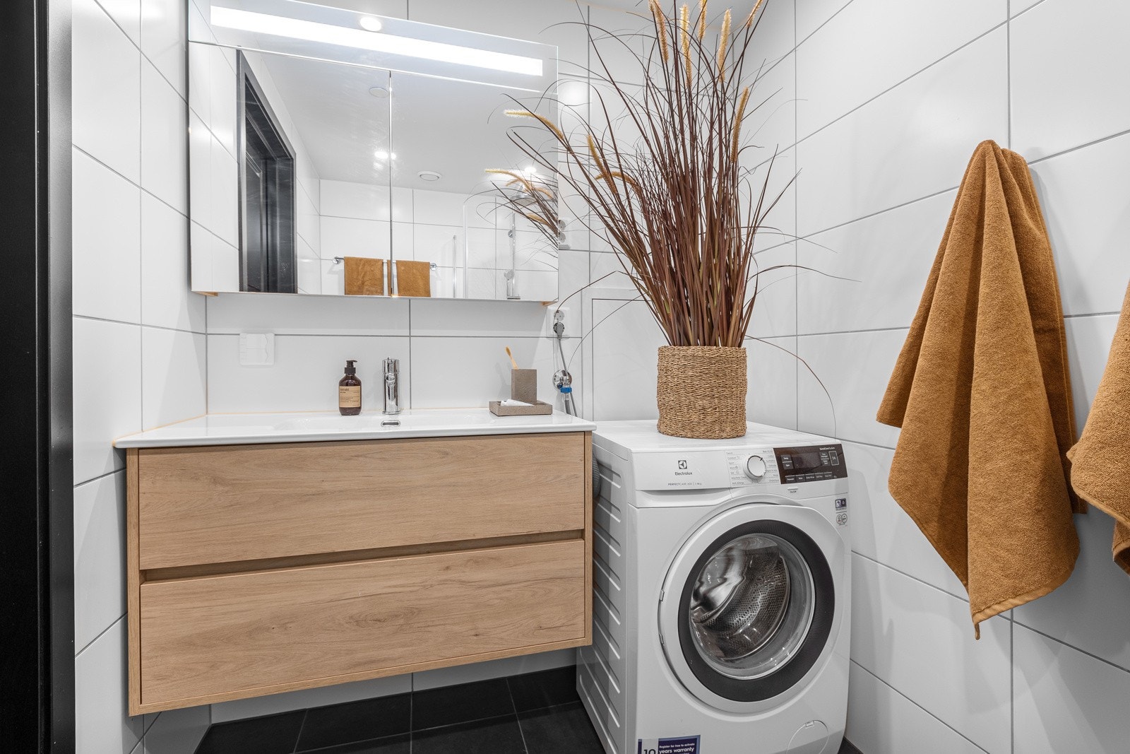 Et moderne og lunt baderom å starte dagen på Galleribilde