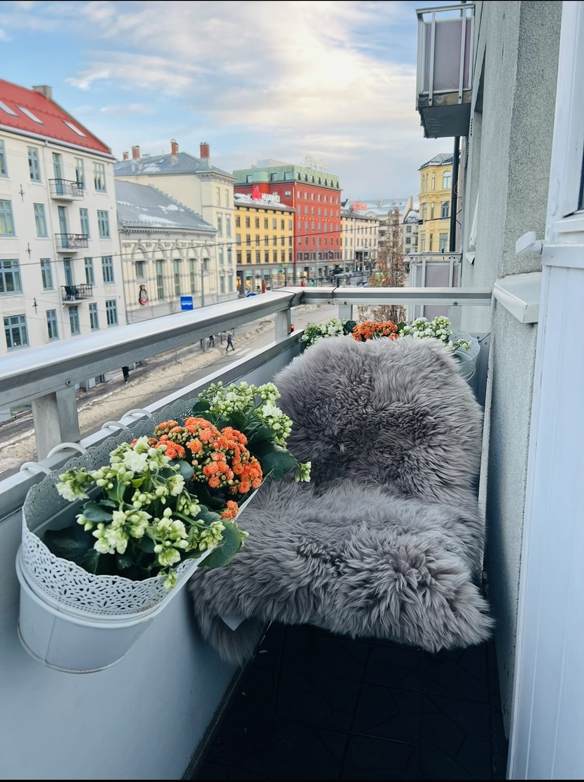 Fra balkongen har man utsikt mot Majorstukrysset i ene retningen og Frognerparken i andre Galleribilde