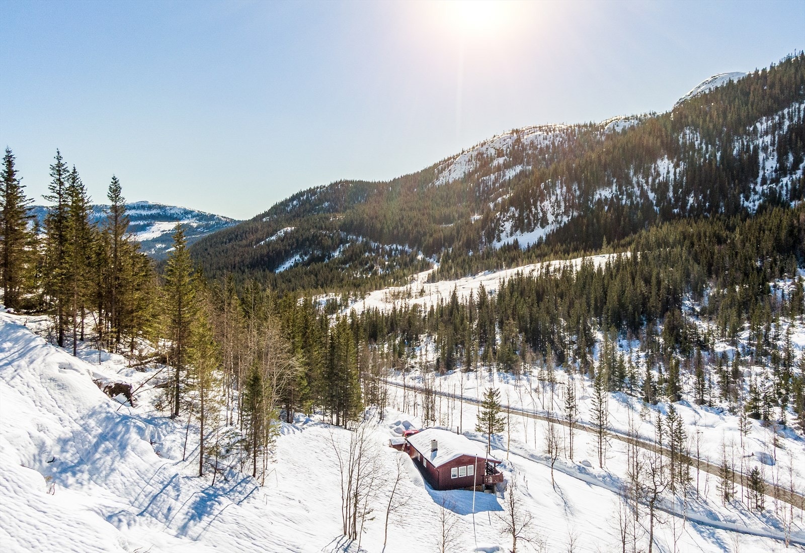 EiendomsMegler 1 v/Ann Helén Jamtveit presenterer Bondalsvegen 707! Galleribilde