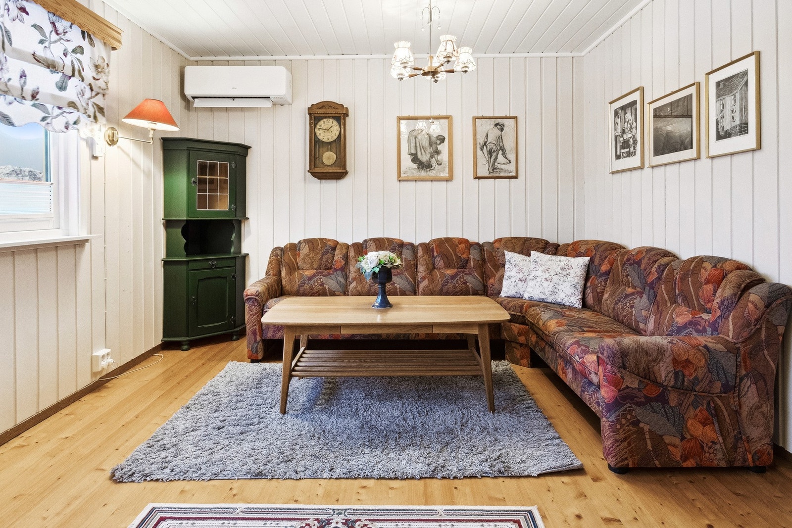God plass for større sofagruppe. Galleribilde