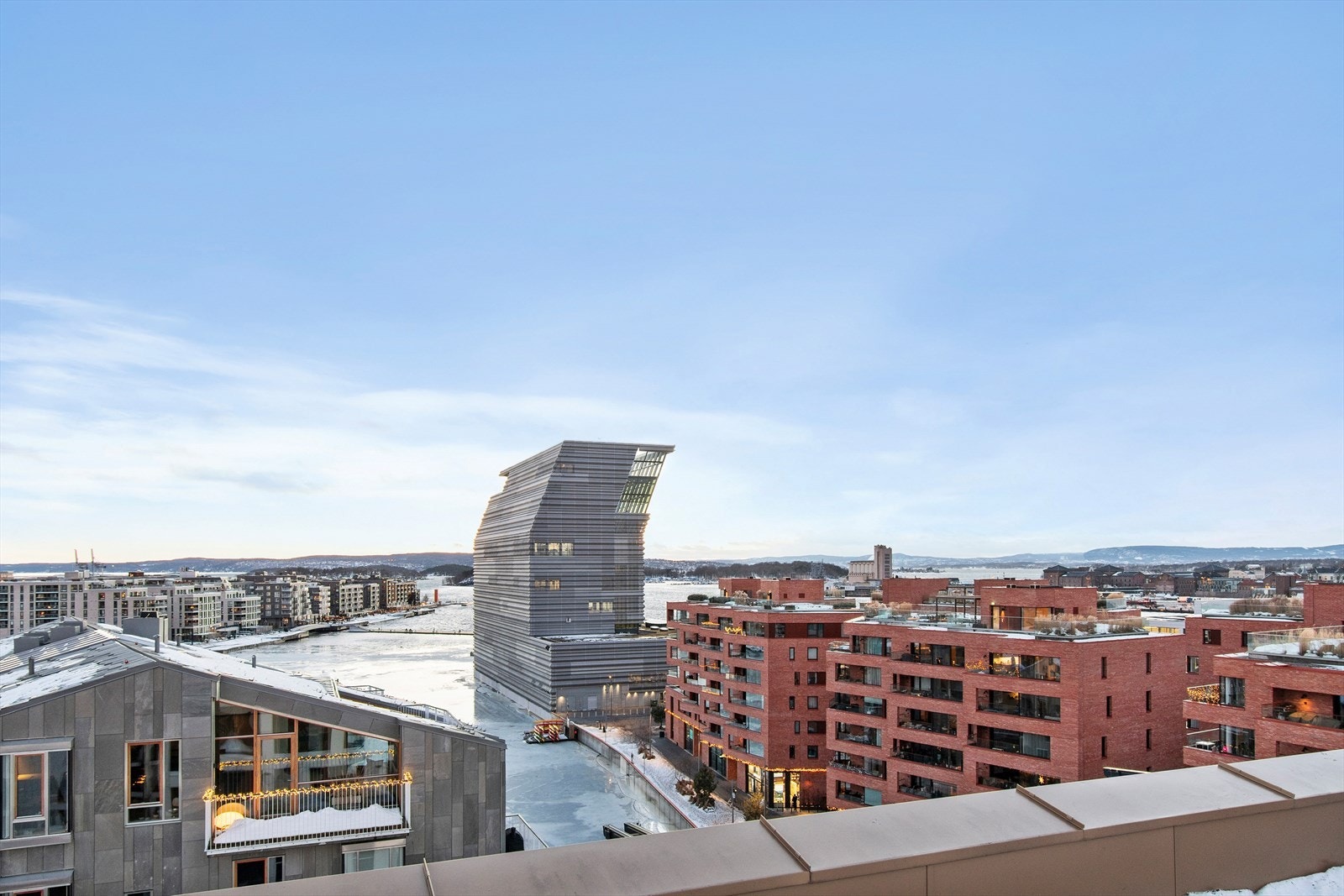 Bygget har takterrasse til bruk for beboerne - herfra har du panoramautsikt over området Galleribilde