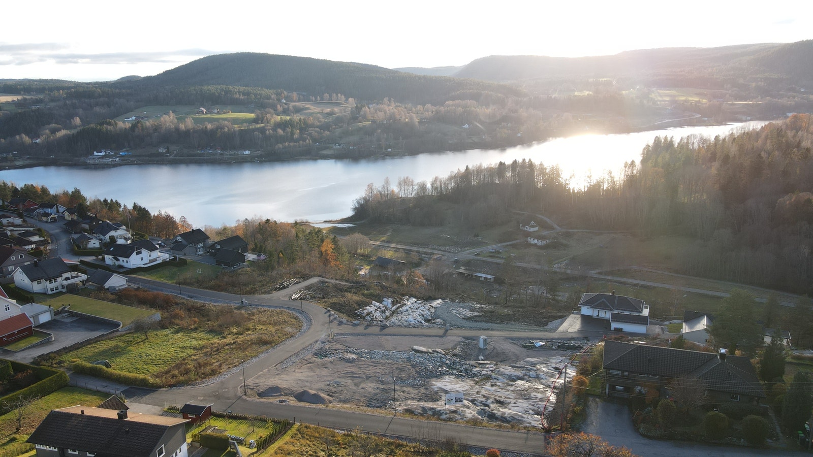 Solsida Åfoss Vest - Sørvestvendt med fantastisk utsikt til Norsjø Galleribilde
