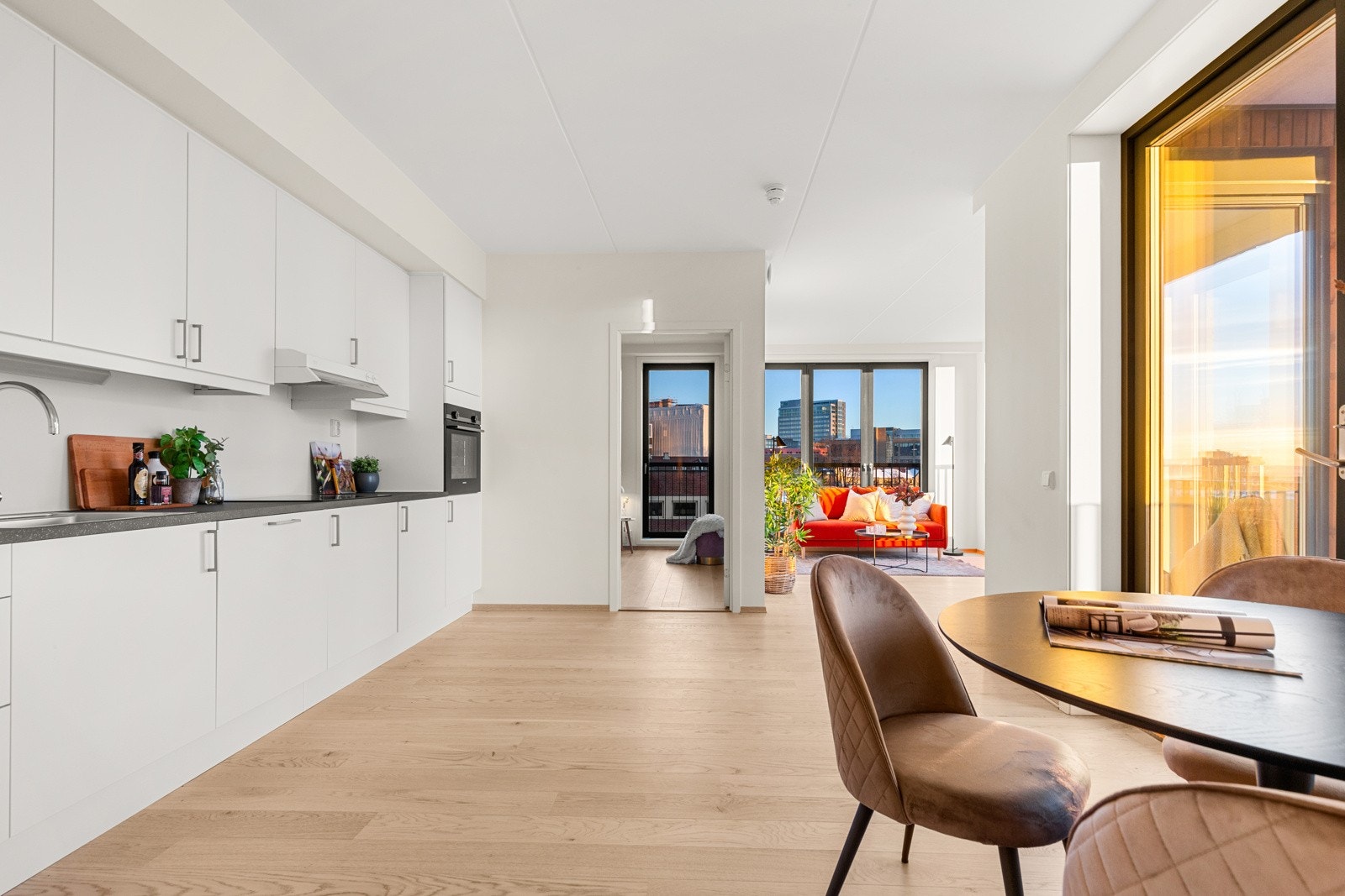 Adkomst til soverom 1 via stuen. Galleribilde