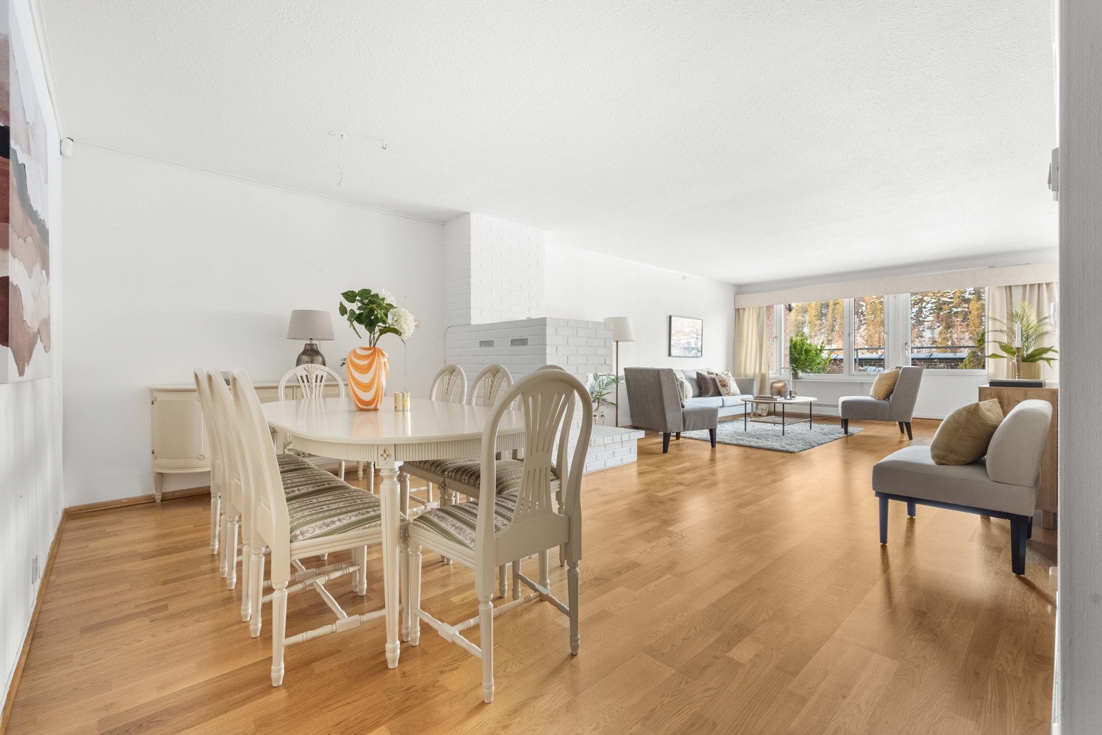 Boligen ligger i gårdens 1.etasje med enkel adkomst og heis fra garasjeanlegget Galleribilde