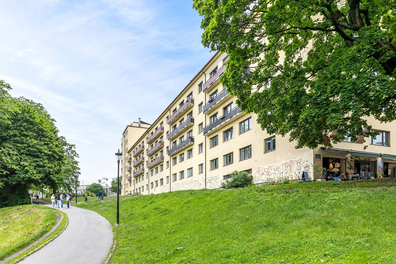 Fasaden sett fra Akerselva. Galleribilde