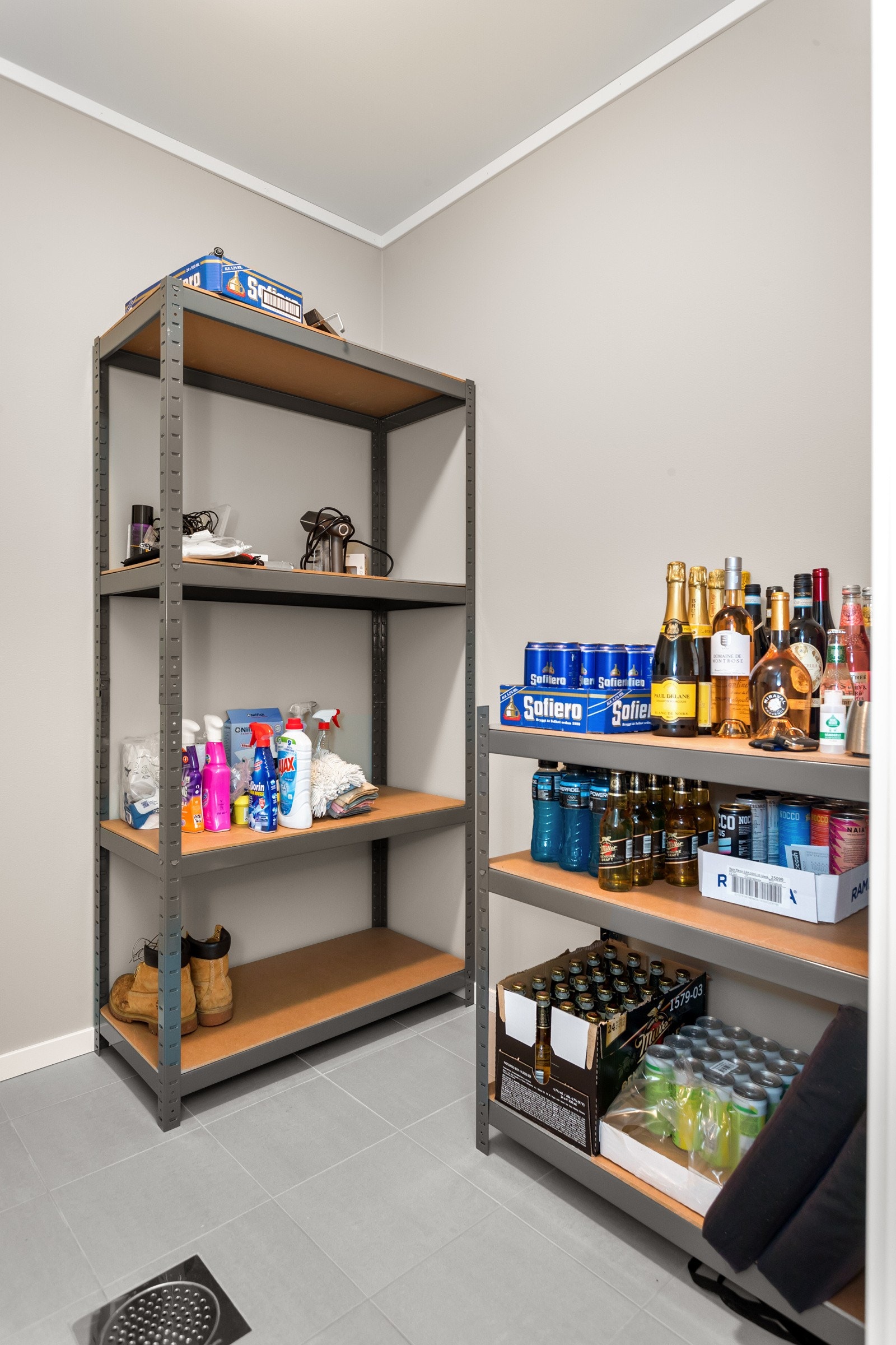 Muligheter for oppbevaring i bod. Galleribilde