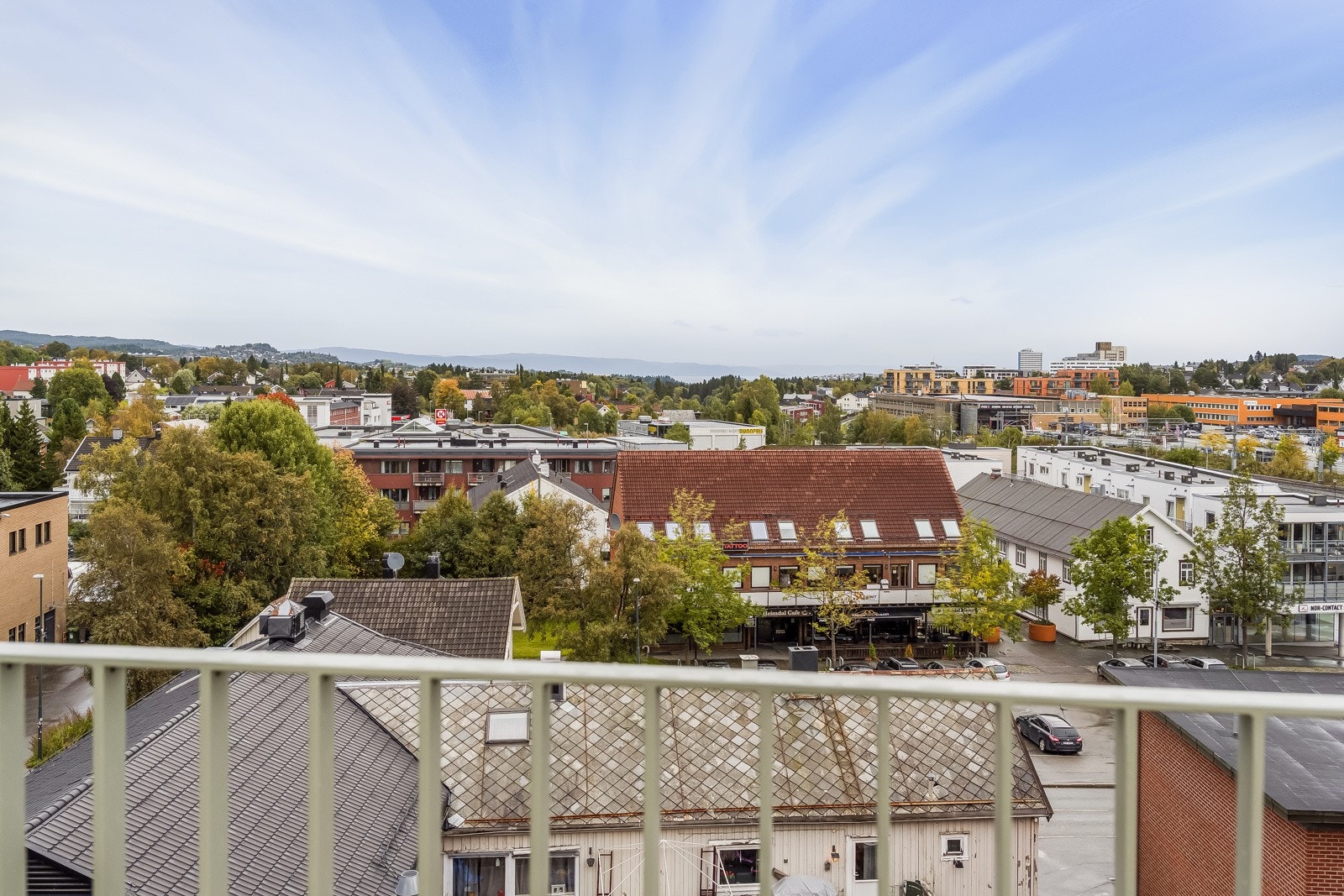 Her er det fantastisk panoramautsikt og sol hele dagen om sommeren. Galleribilde