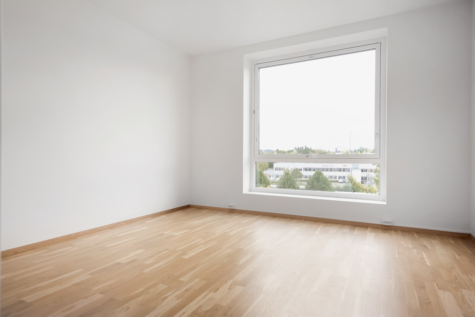 Leiligheten innehar 3 romslige soverom på hhv. 13m², 8m² og 8m². Galleribilde
