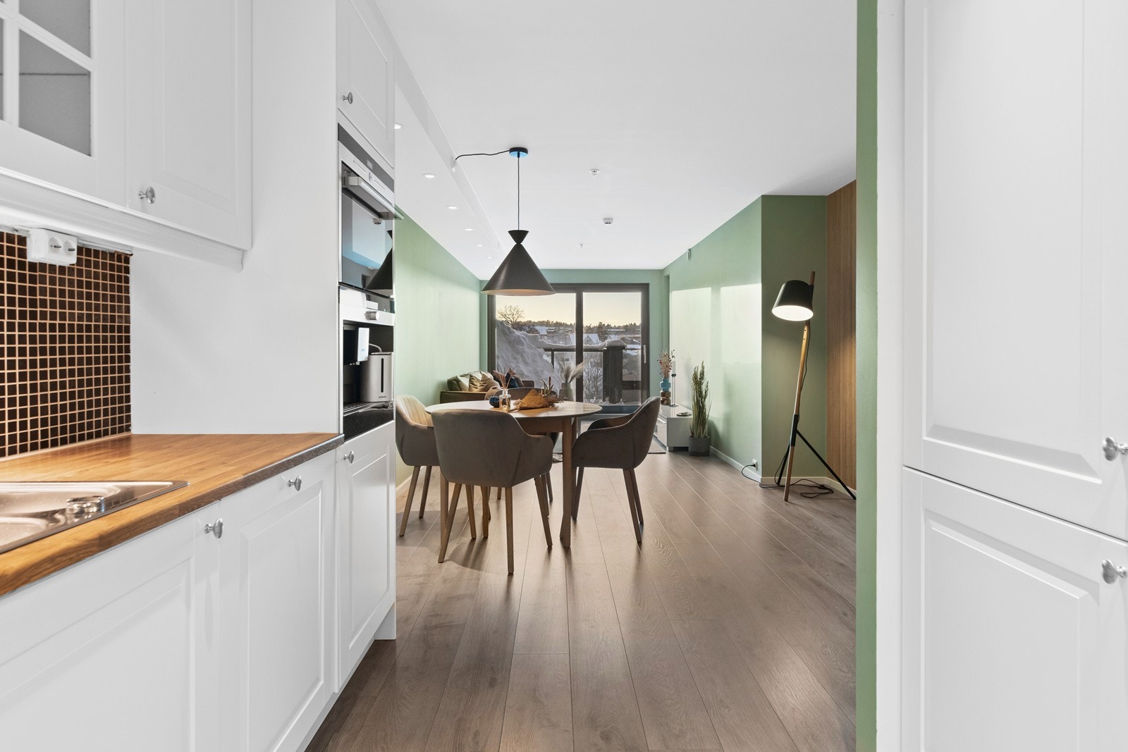 Leiligheten varmes opp med vannbåren gulvvarme Galleribilde