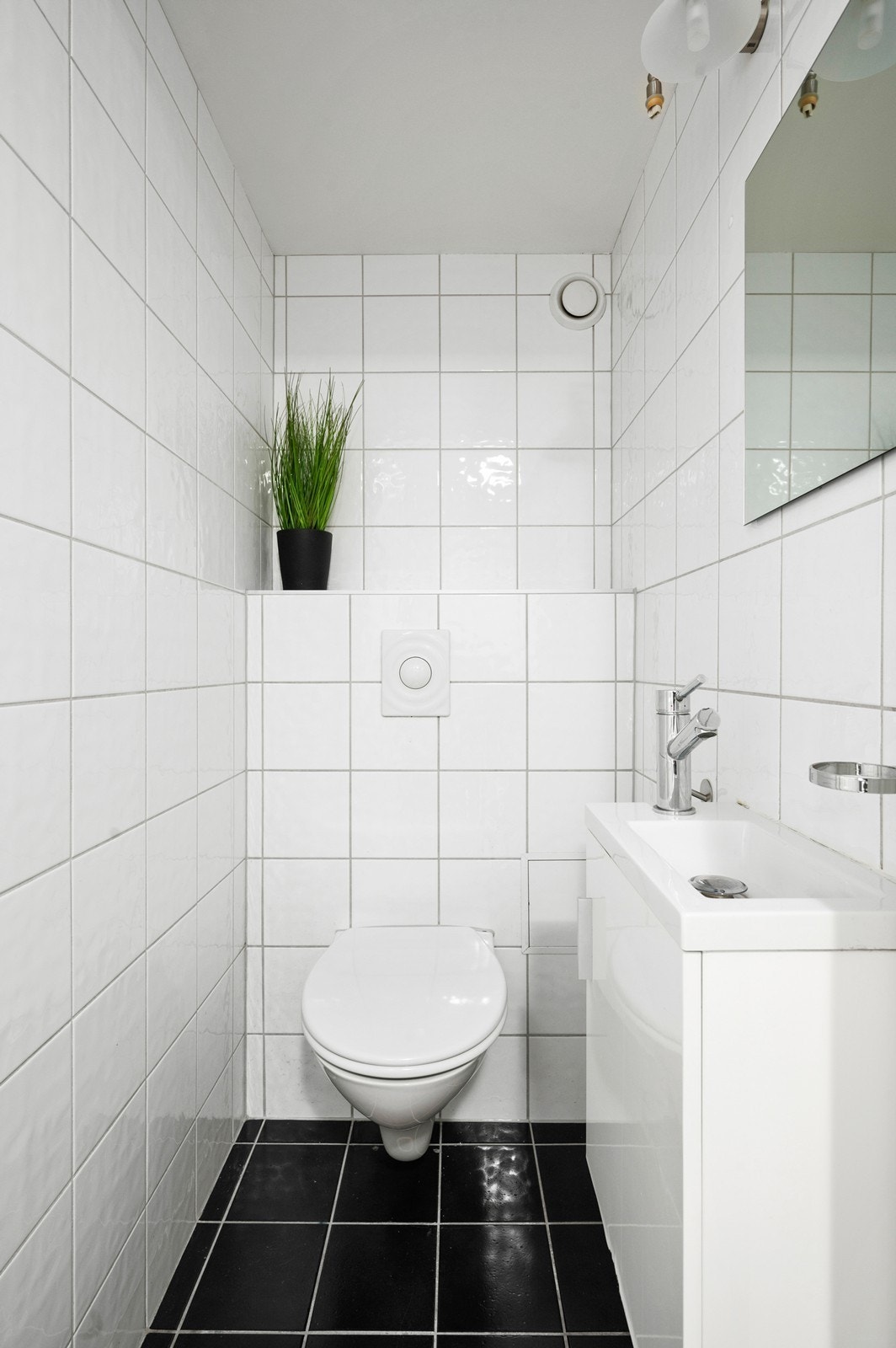 Eget WC i tillegg til badet. Galleribilde