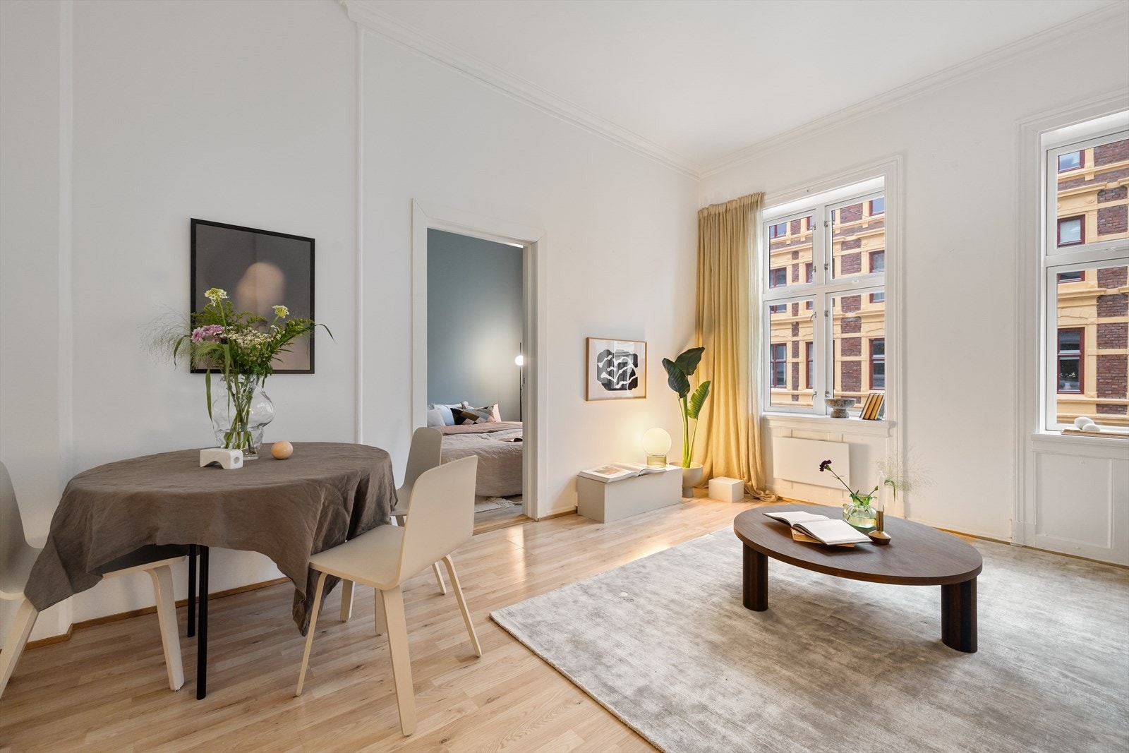 Fra stuen er det videre adkomst til soverommet Galleribilde