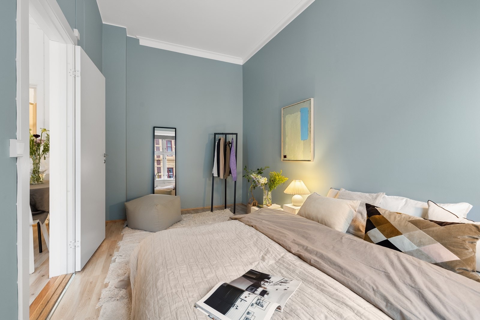 Her er det god plass til garderobeløsning Galleribilde