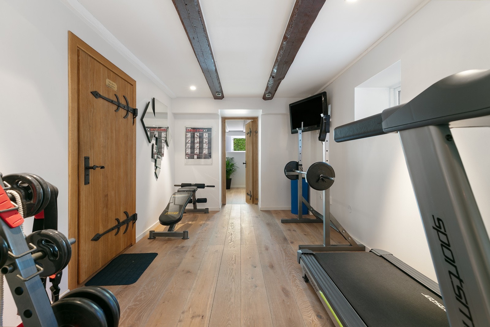 I rommet utenfor Spa-avdelingen er et supert trimrom hvor du får plass til mange forskjellige treningsapparater Galleribilde