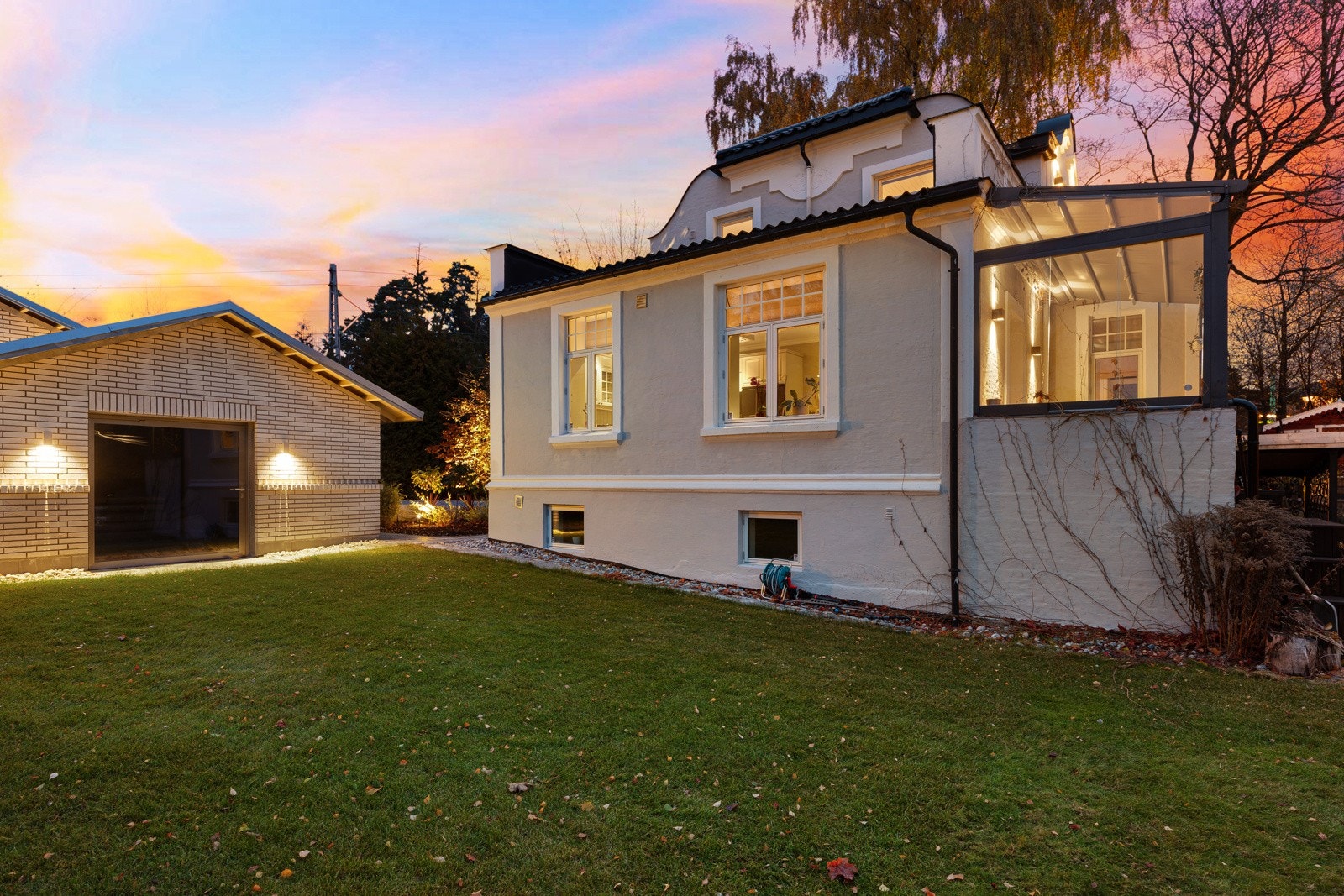 Stor glassdør inn til skrivestuen Galleribilde