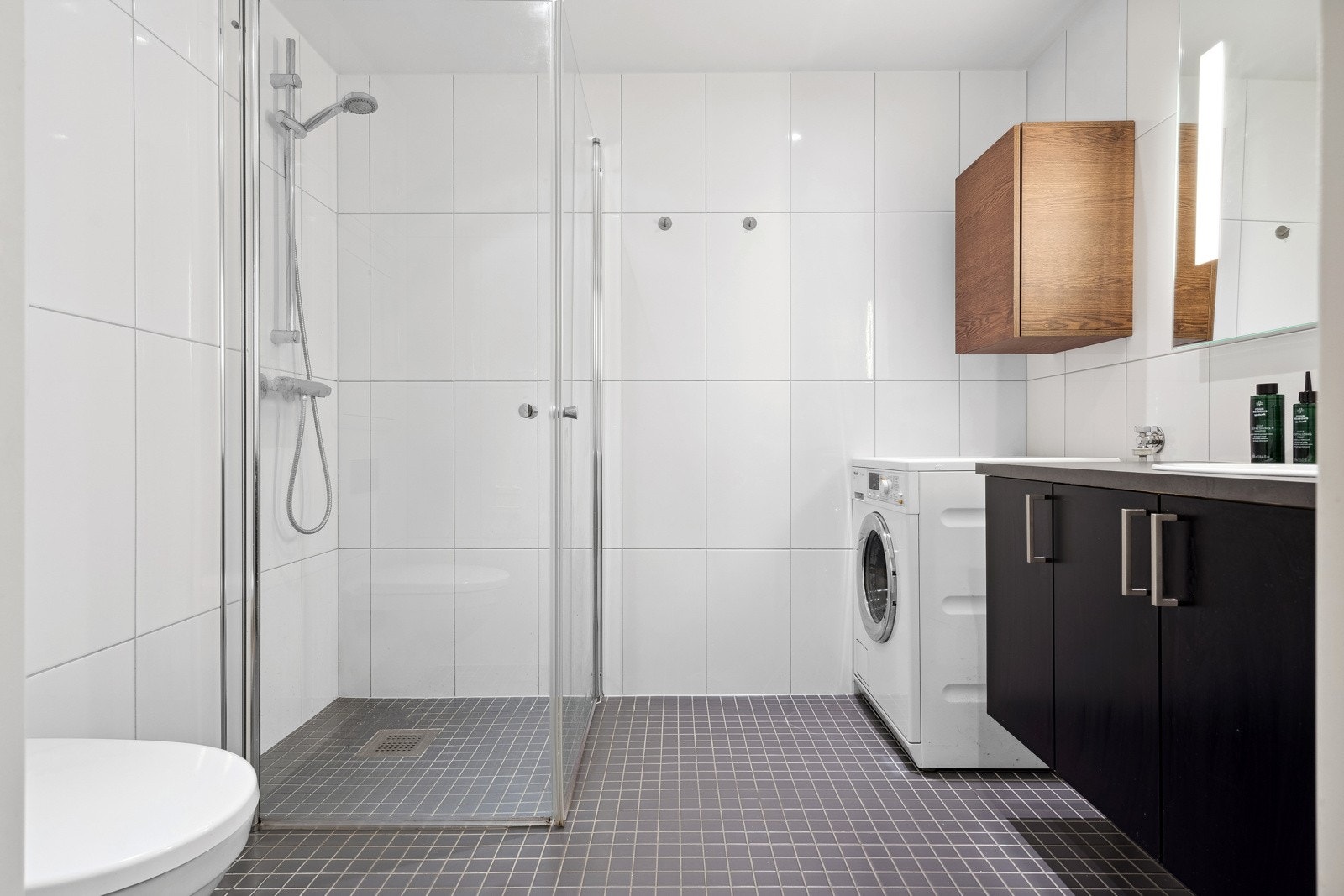 Opplegg for vaskemaskin. Galleribilde