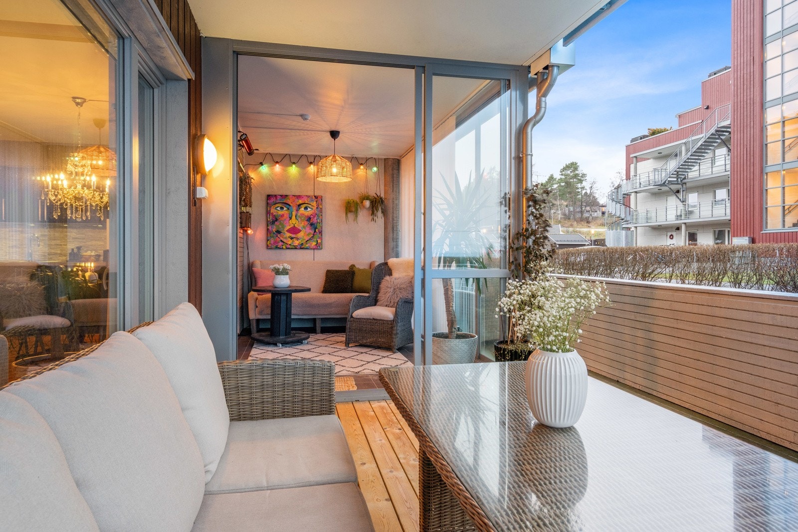 Terrassen gir en naturlig forlengelse av stuen. Galleribilde