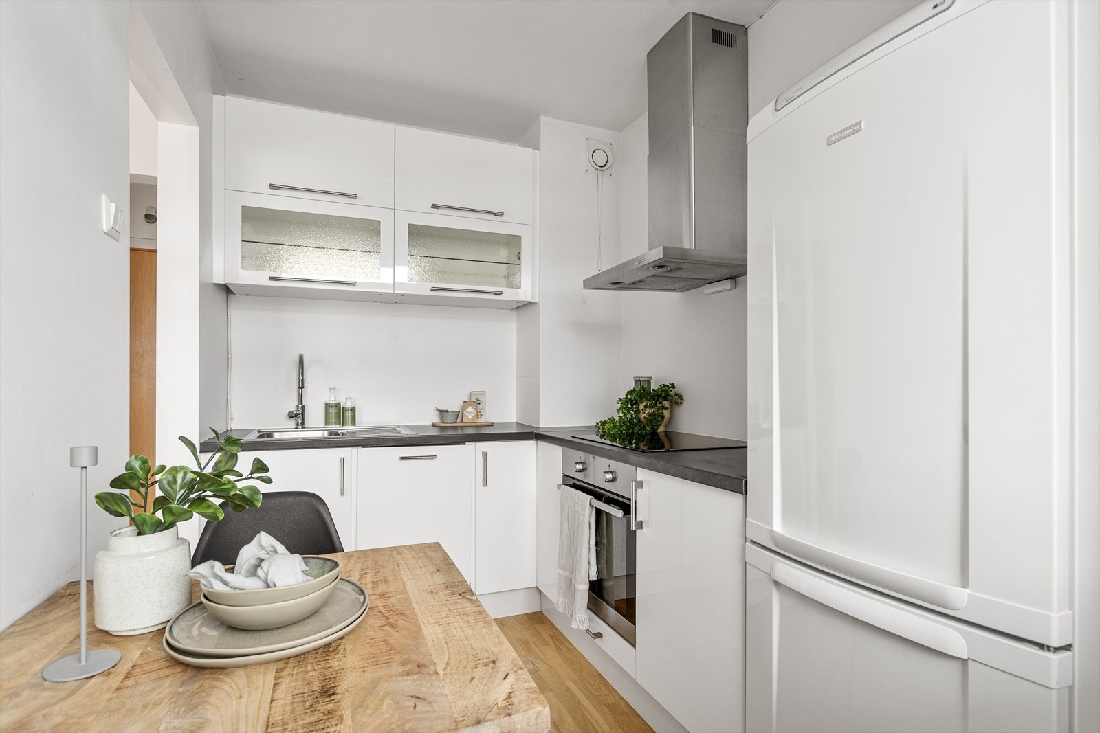 Kjøkkenventilator med kullfilterløsning. Galleribilde