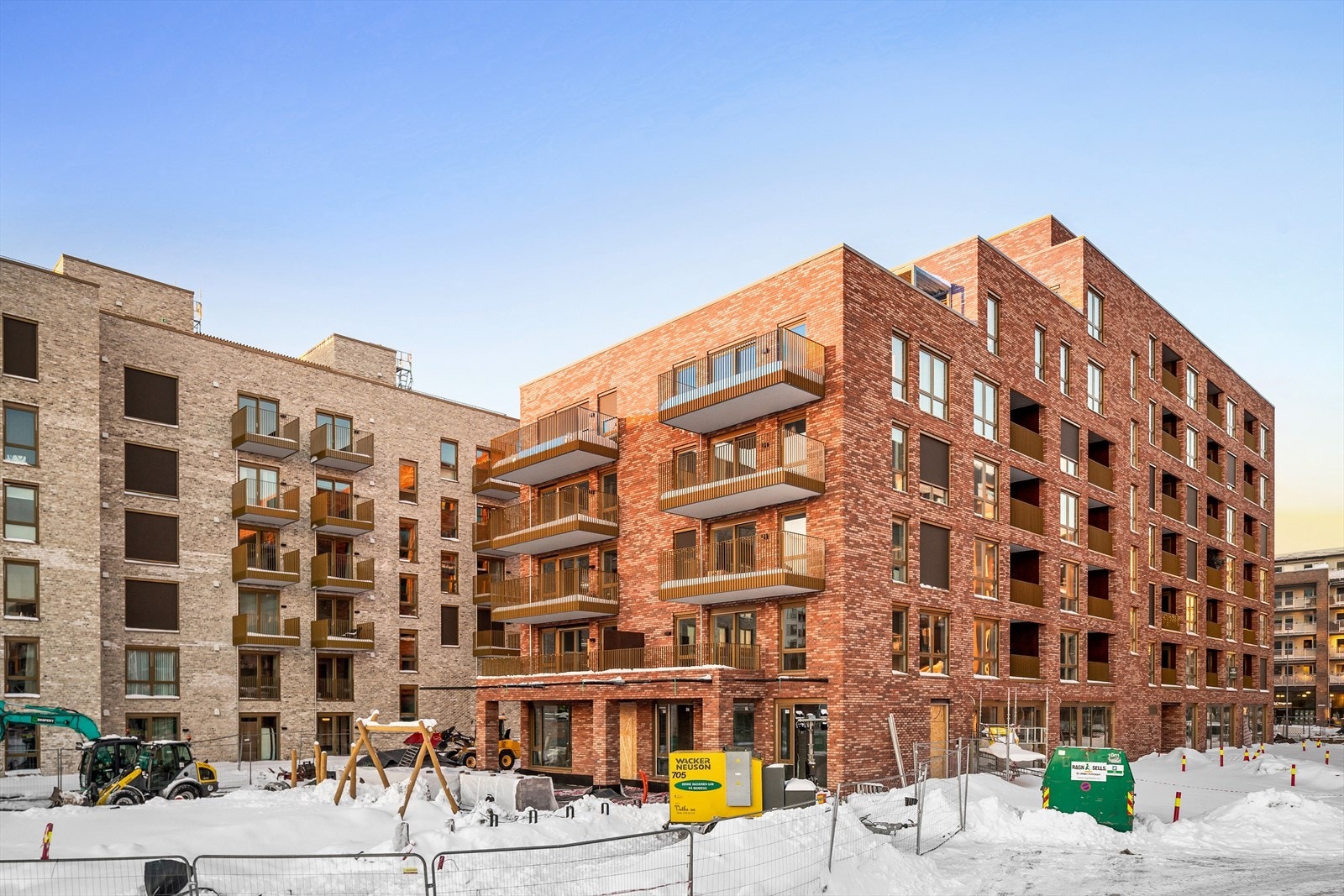 Fasaden på bygget. På toppen finnes en fantastisk felles takterrasse med spektakulær utsikt over Oslo! Galleribilde