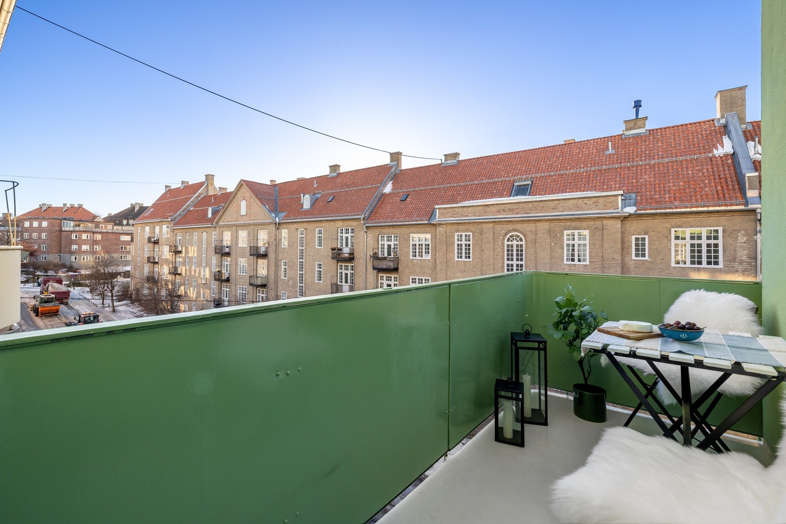 Plass til utemøblement og beplantning. Galleribilde