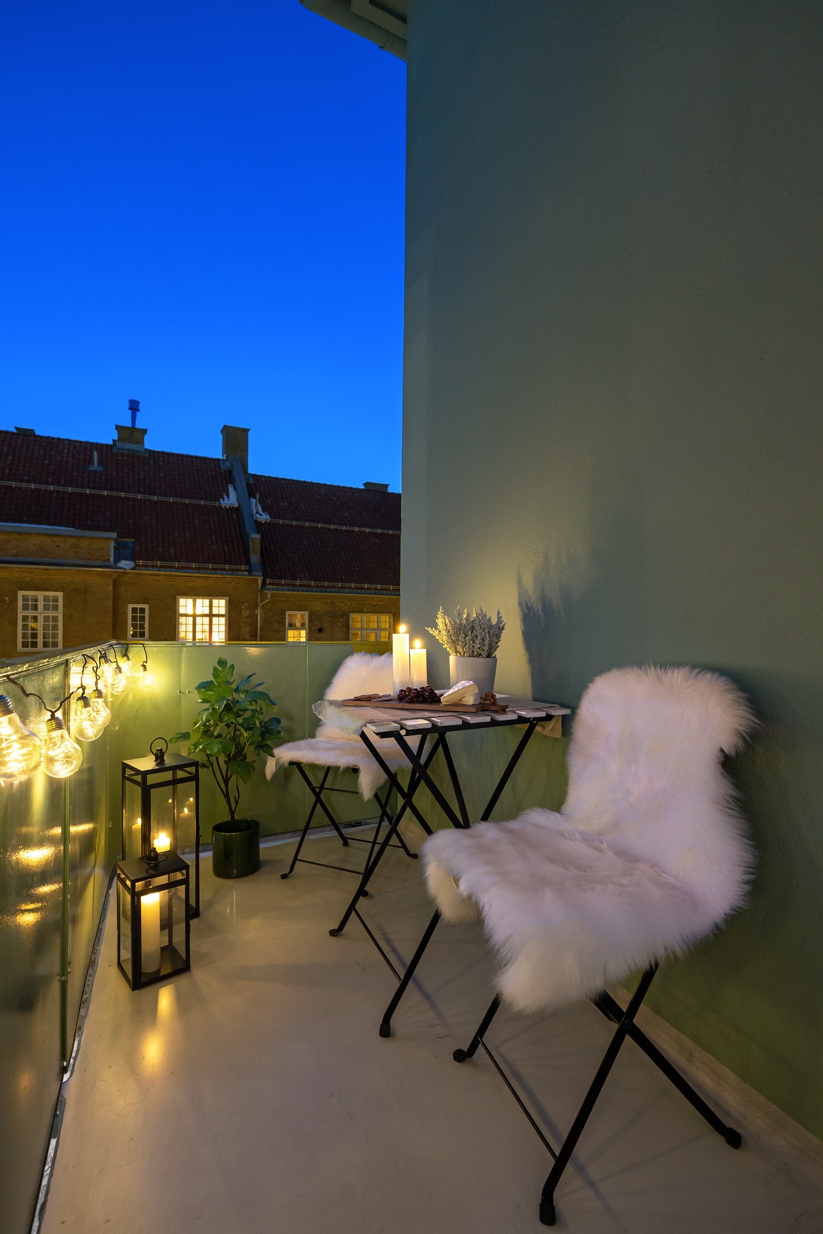 Solforhold fra ca. 11:00-18:30 i sommerhalvåret. Galleribilde