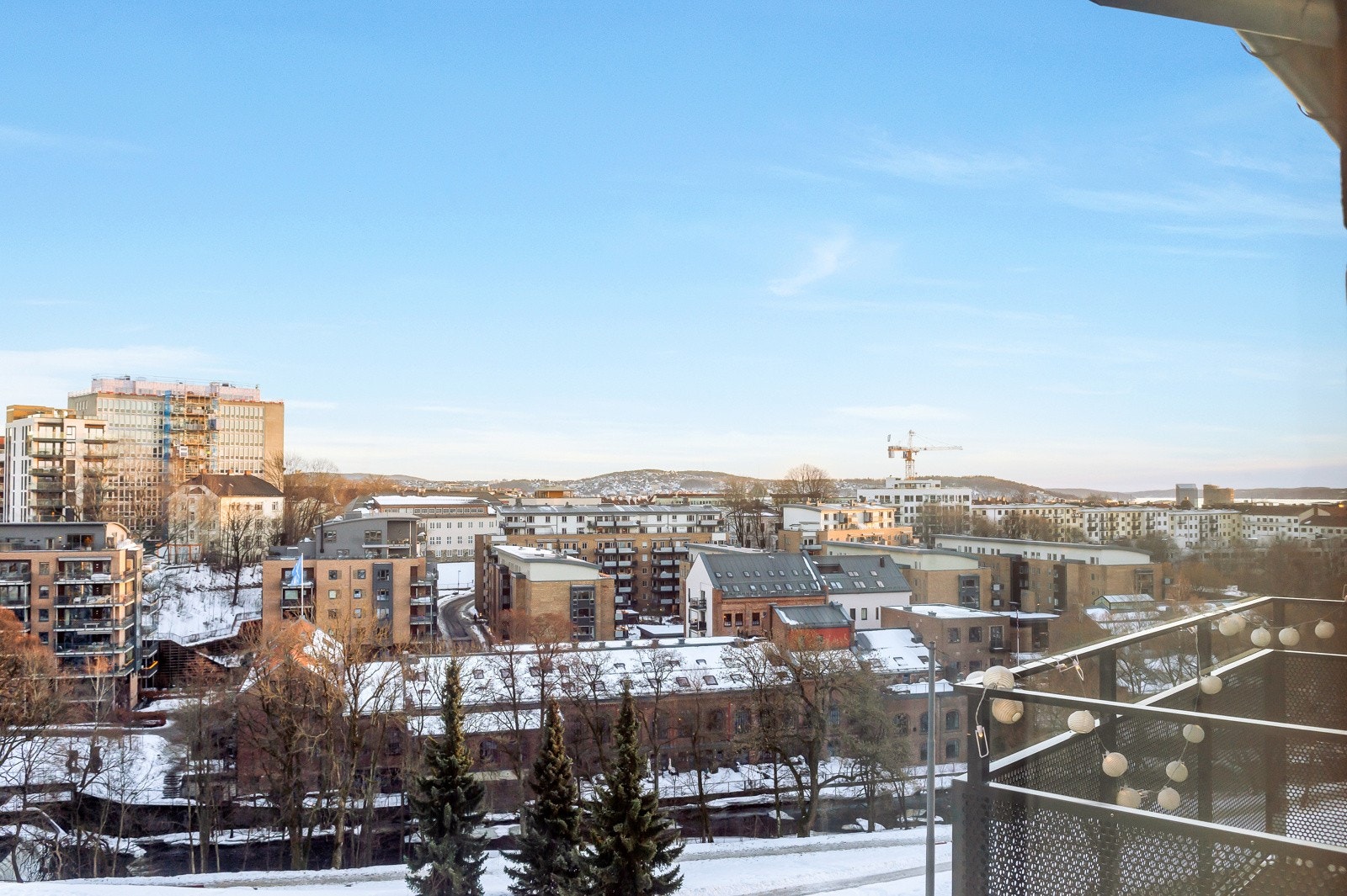 Usjenert utsyn fra soverommet. Galleribilde