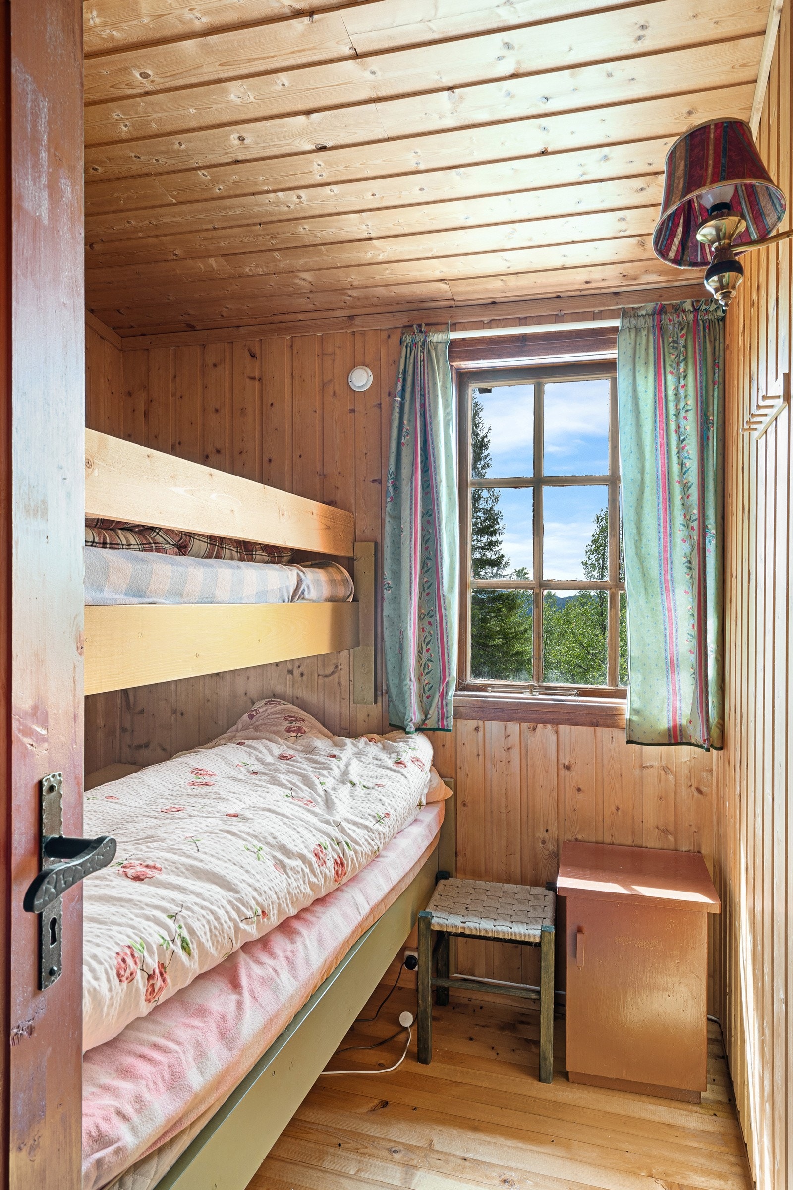 To av soverommene er innredet med køyeseng. Galleribilde