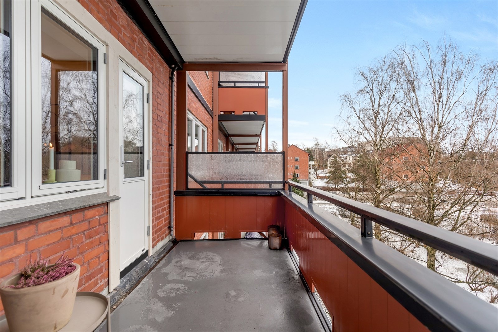 Leiligheten er beliggende i 4 etg med god intern beliggenhet og skjermet for trafikk Galleribilde