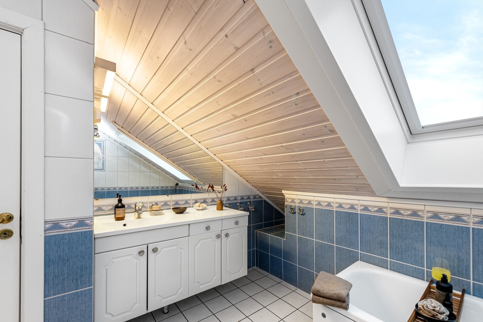 Opplyst å være pusset opp i 2000 Galleribilde