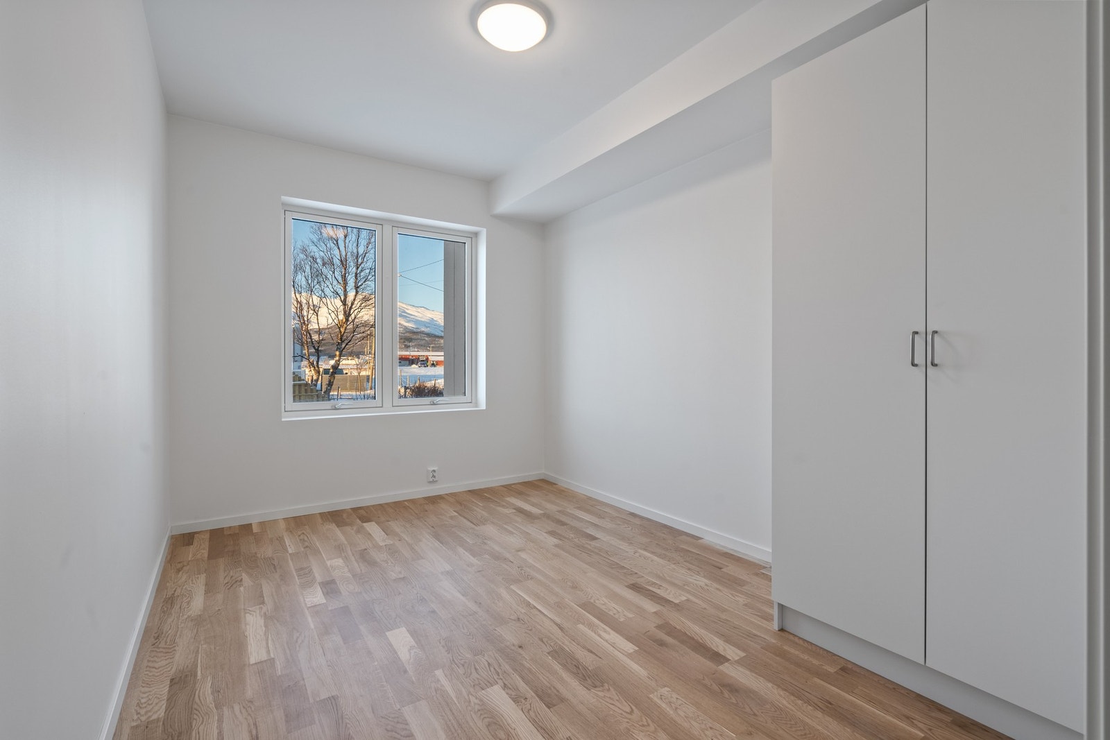 Soverom 3 med garderobeskap. Galleribilde