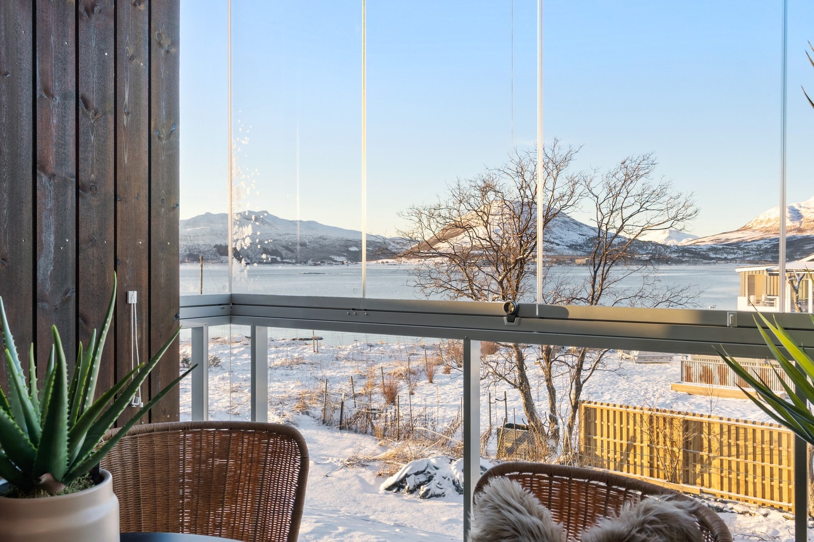 Lekker utsikt mot Tjeldsundet. Galleribilde