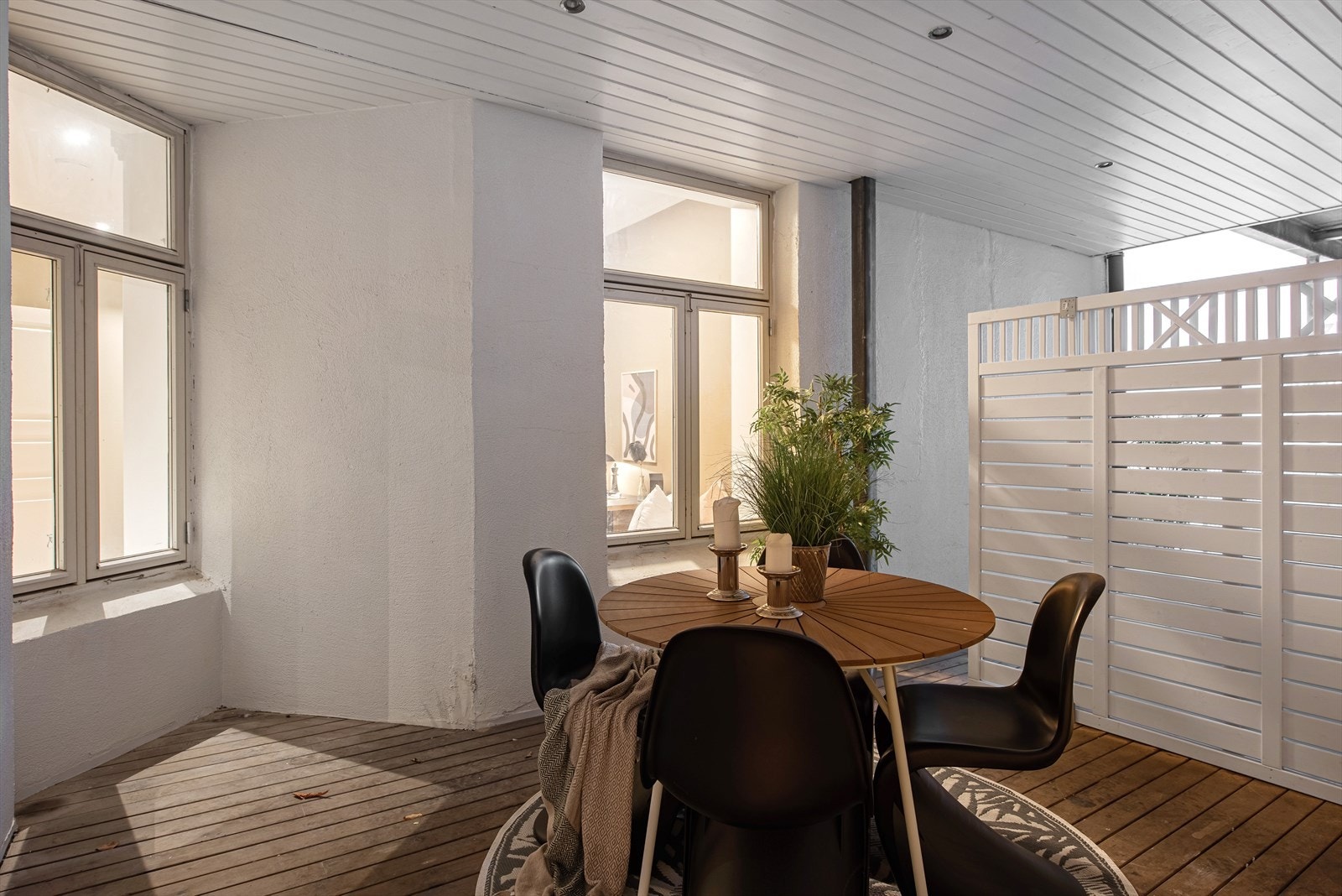 Skjermet og hyggelig uteplass Galleribilde