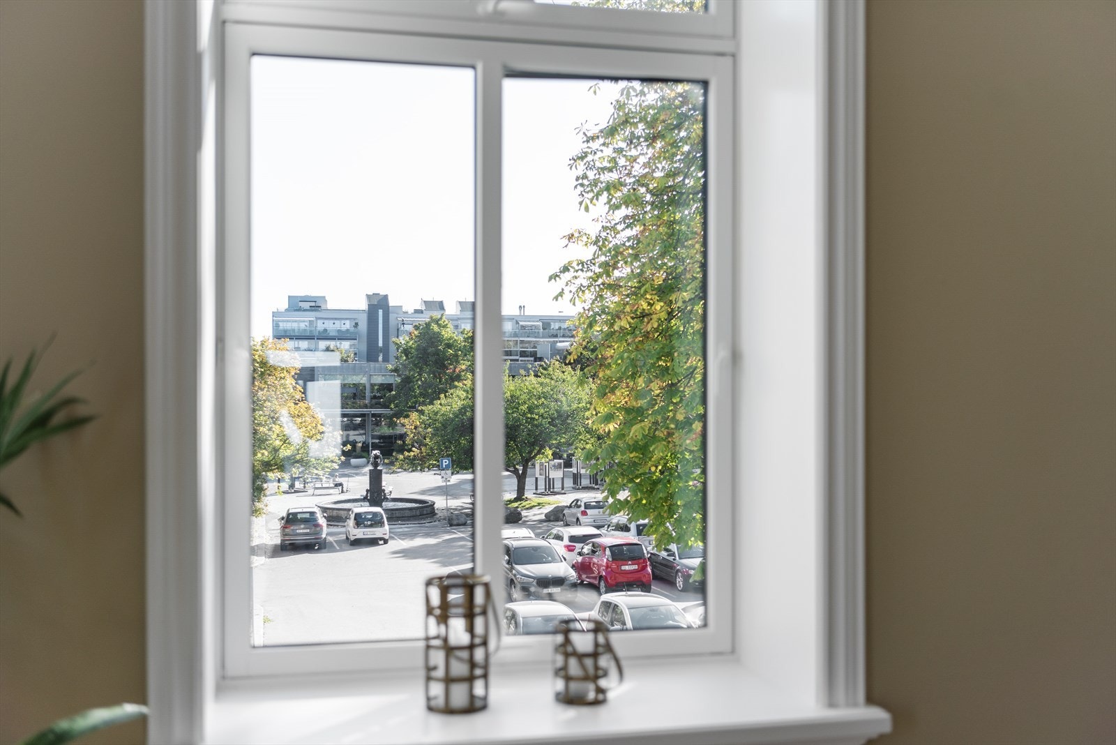 Flott utsikt mot Torget fra leiligheten Galleribilde