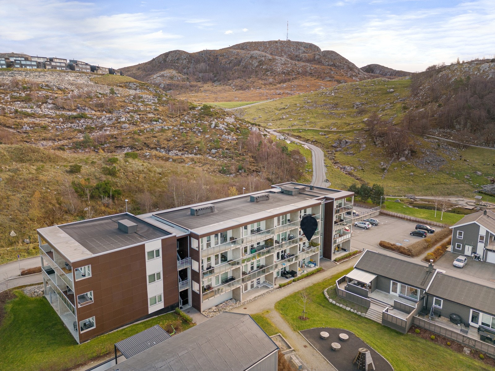 Kleivane er et av de mest naturskjønne bolig- områdene i Sandnes og er lunt plassert mellom to av de vakreste utsiktspunktene i Sandnes; Vedafjell og Ragnhildsnuten. Galleribilde