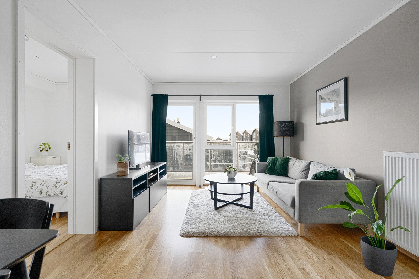 EIE Eiendomsmegling v/ Jr. Partner Håkon Hovland presenterer Følhusbakken 21! Galleribilde